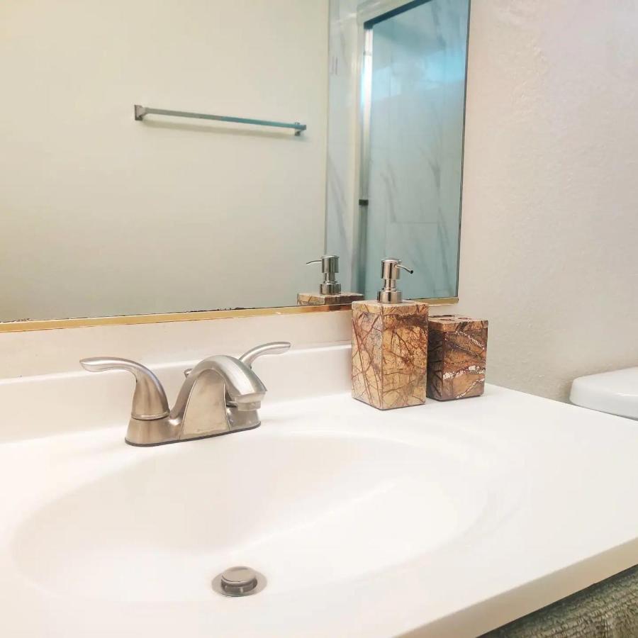 Nice Private Room In A House Close To Red Rock & Las Vegas Strip Лас-Вегас Екстер'єр фото